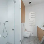 Lux Riverview Air-conditioned With Parking By Renters