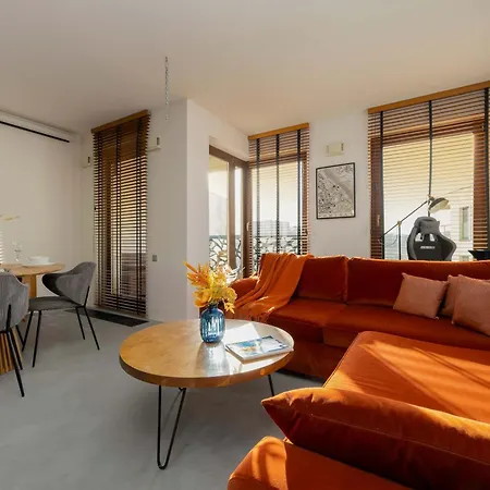 Lux Riverview Air-conditioned With Parking By Renters Appartamento *