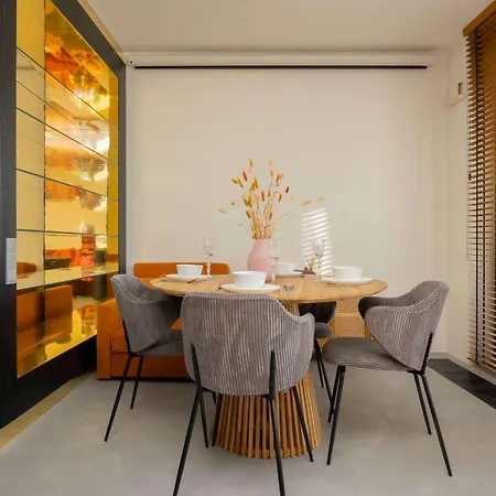 Lux Riverview Air-conditioned With Parking By Renters Appartamento
