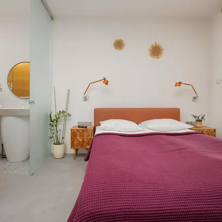 Lux Riverview Air-conditioned With Parking By Renters Appartamento