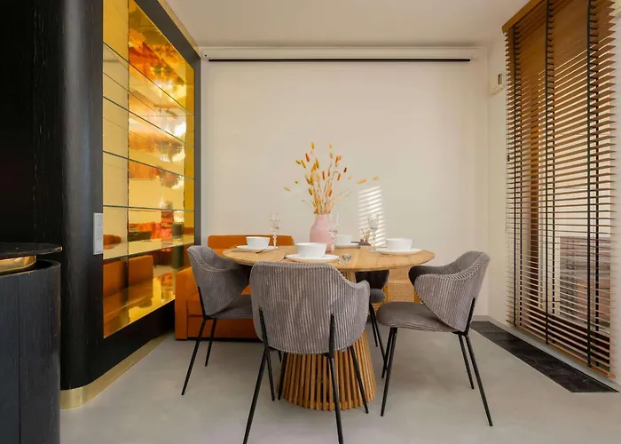 Lux Riverview Air-conditioned With Parking By Renters Appartamento