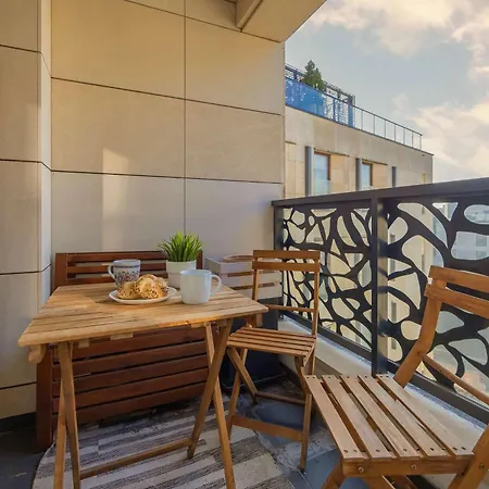 Lux Riverview Air-conditioned With Parking By Renters Apartmán *