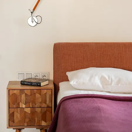 Lux Riverview Air-conditioned With Parking By Renters Apartmán