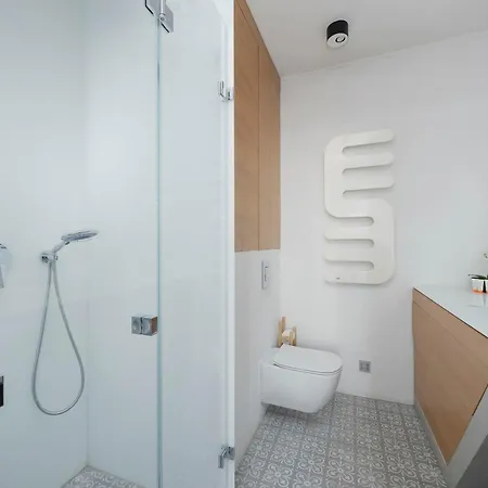 Lux Riverview Air-conditioned With Parking By Renters