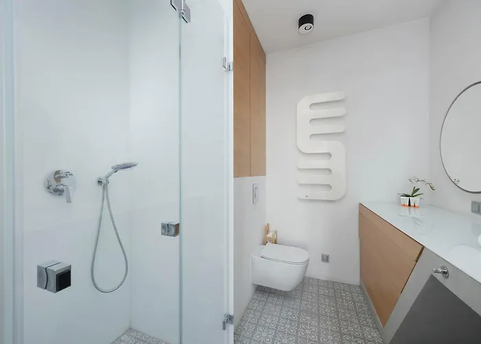 Lux Riverview Air-conditioned With Parking By Renters